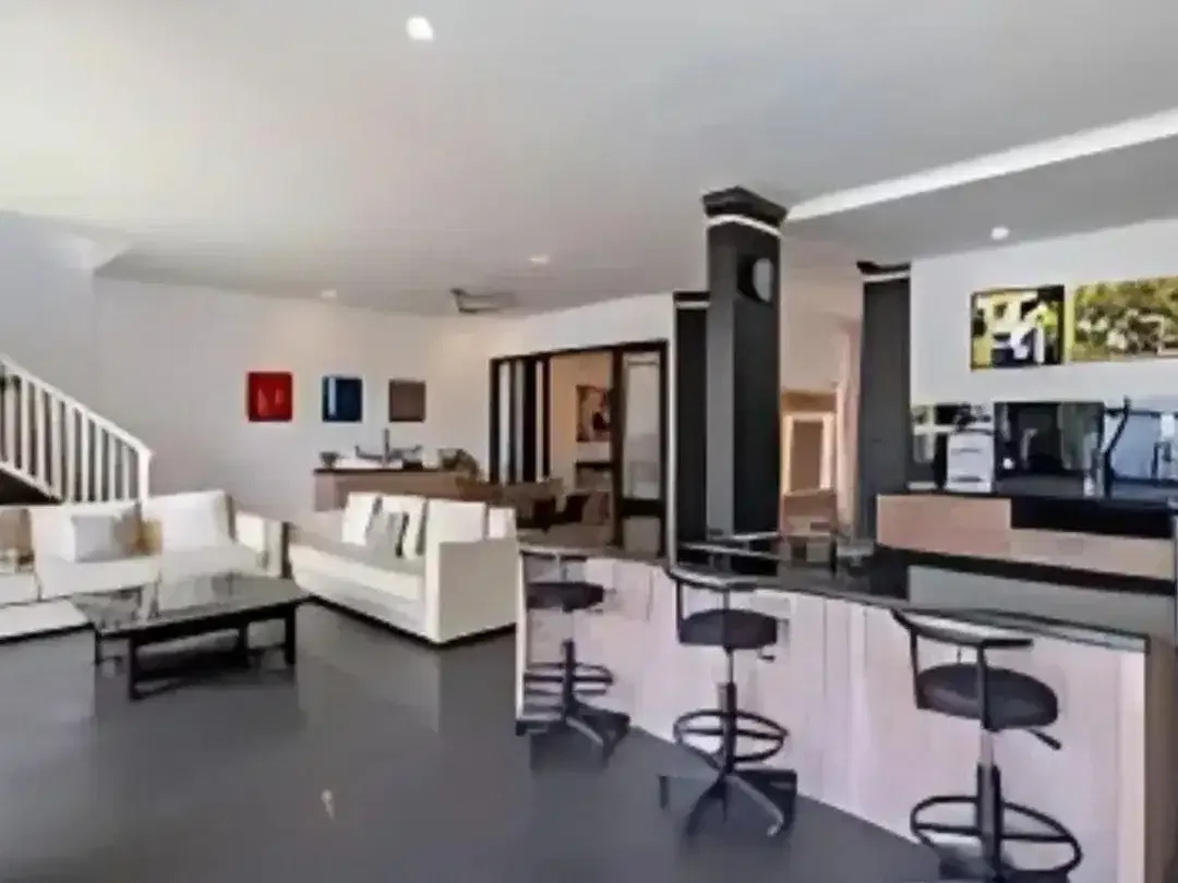 Dijual Villa Bonus Coffee Shop Di Canggu Bali - Full Furnished - Image 6 of 10