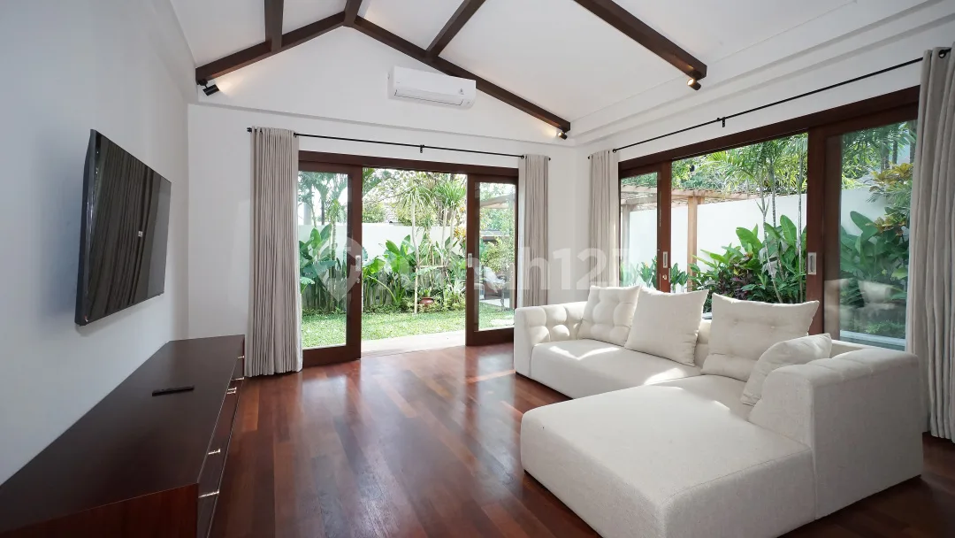 Villa Sanur Beachside Yearly Rent - Image 1 of 4