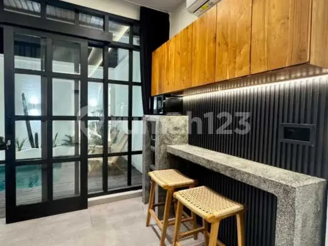 Villa Modern Baru dengan Private Pool di Lokasi Prime - Image 2 of 5