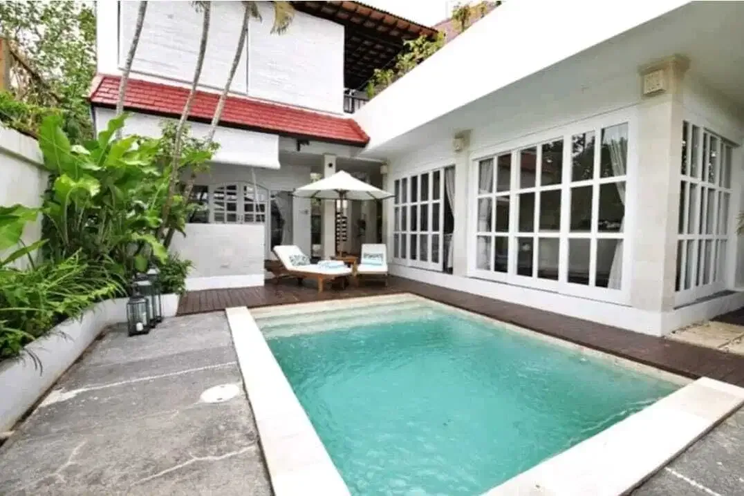 JUAL VILLA CANGGU BERAWA NEAR BEACH SHM FULLY FURNISHED - Image 5 of 10