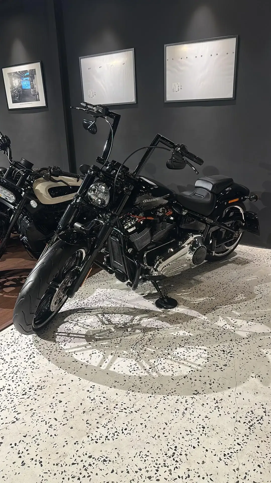 H-D Softail Breakout 114 Ci Full Paper Acc Branded Low odo istimewa - Image 3 of 3
