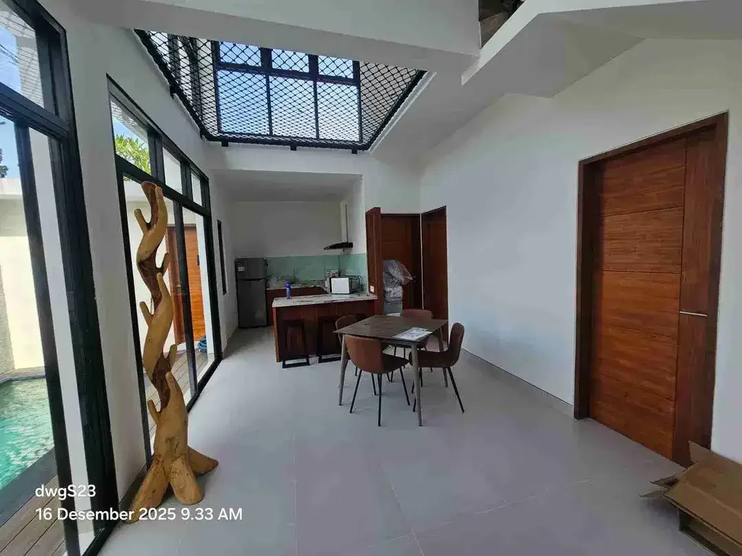 Vila Mewah Baru 3 Kamar, 10 Menit ke Pantai Berawa Canggu - Image 2 of 10