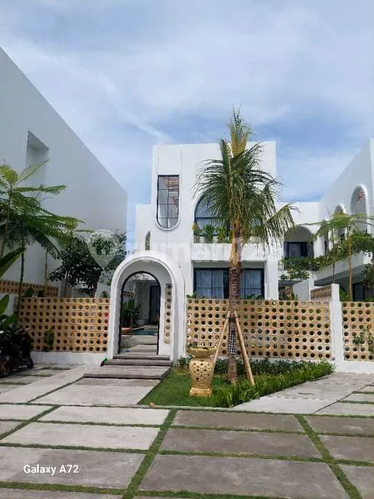 Villa Style Santorini Jkayu Tulang Canggu Cocok untuk Investasi - Image 1 of 4
