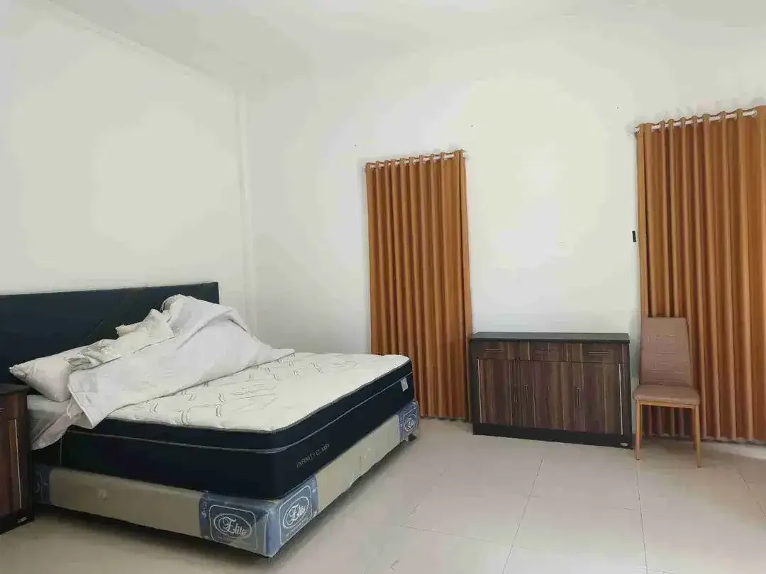 Rumah Besar dengan Kolam Renang di Denpasar Barat - Image 7 of 10