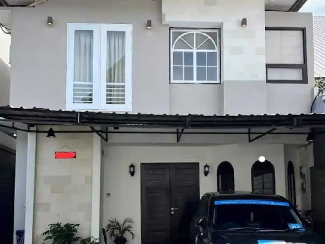 Villa Modern Dewi Sri Strategis Dekat Sunset Road - Image 1 of 10