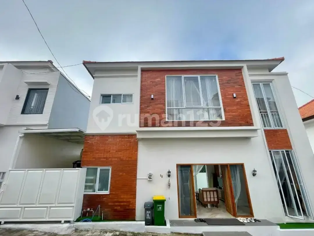 Investasi Terbaik Uluwatu! Villa Ungasan - Freehold 2,5 M / Leasehold 1,2 M, Roi Tinggi - Image 1 of 10