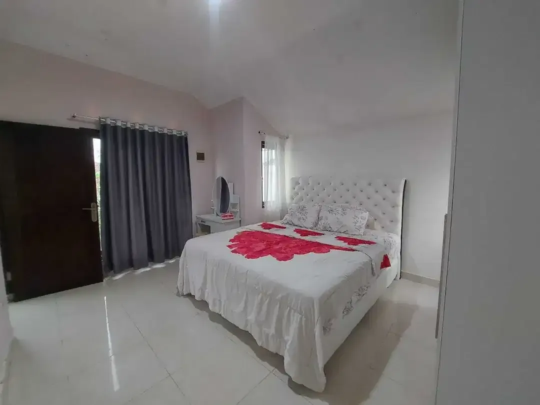 Disewakan Rumah 1,5 Lantai One Gate Sistem di Taman Mumbul, Nusa Dua - Image 2 of 10