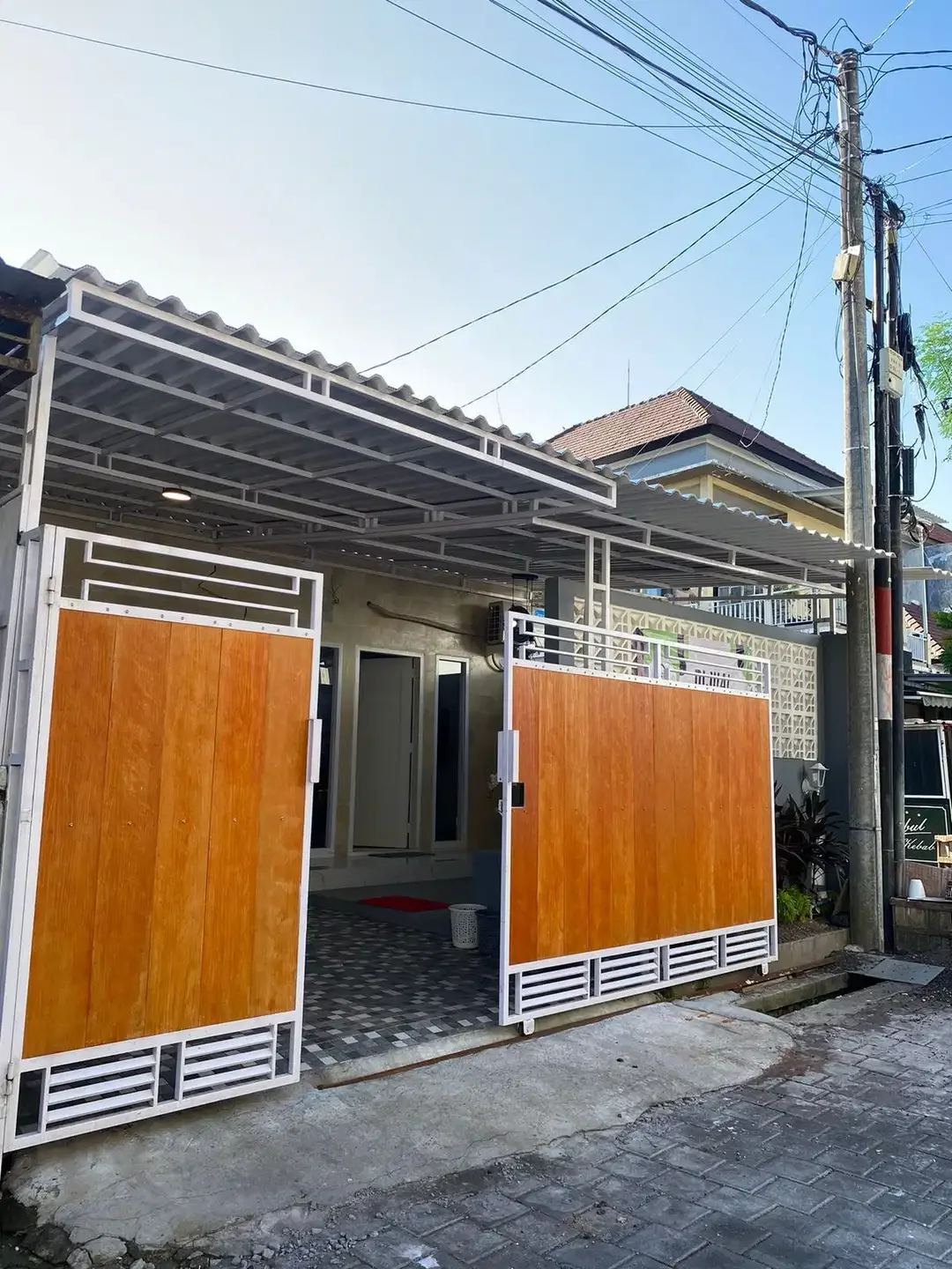Dijual Rumah Modern Minimalist Lokasi Jimbaran - Image 1 of 10