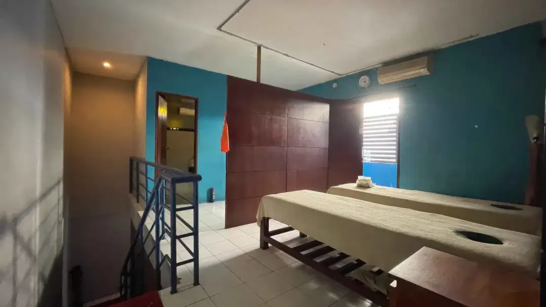 Dijual Ruko di Jalan Raya Kerobokan Dekat ke Seminyak dan Petitenget - Image 4 of 10