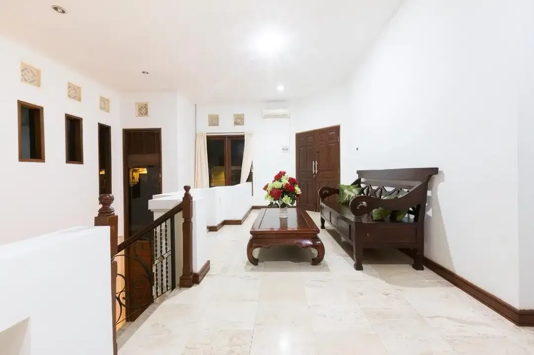 Vintage villa in banjar semer for sale - Image 7 of 10