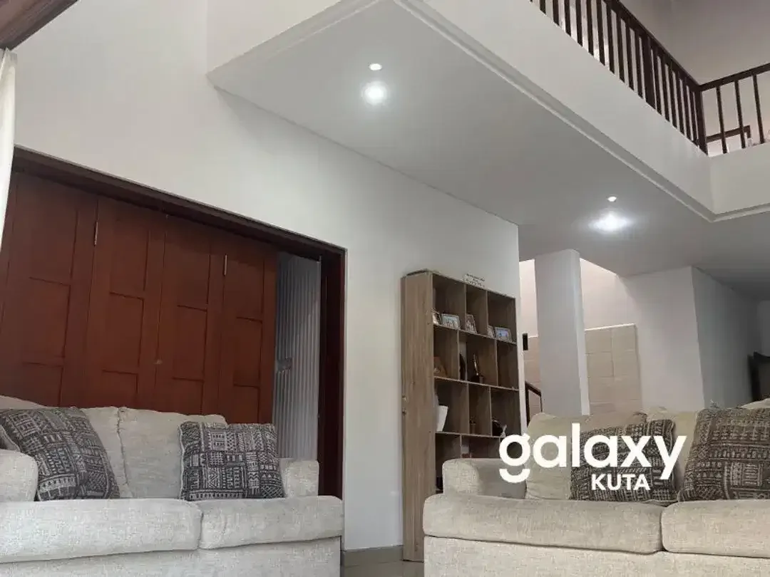 BEAUTIFUL 4 BEDROOM HOUSE IN PURI GADING JIMBARAN BADUNG - Image 2 of 10