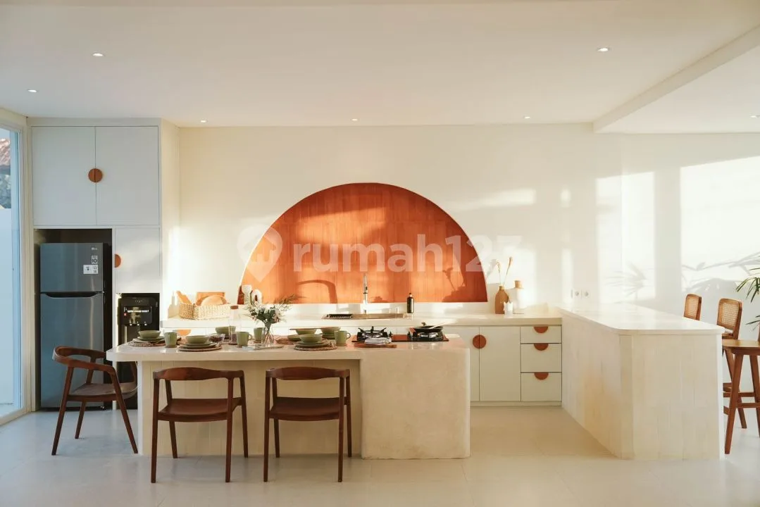 Stylish 3 Bedroom Villa Dekat Pantai Melasti Ungasan Lengkap dengan Izin Pondok Wisata - Image 2 of 4