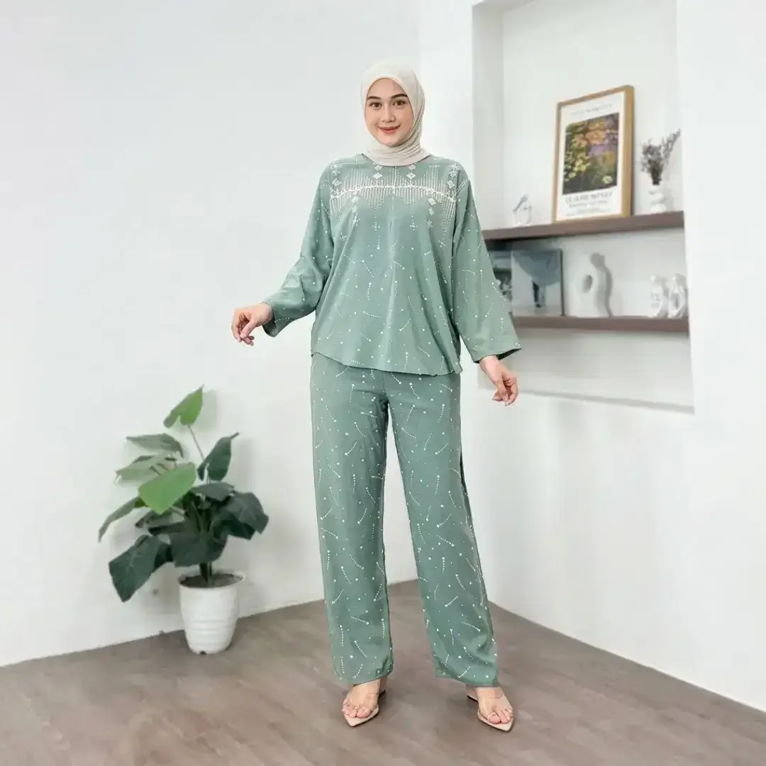 Baju dan celana set wanita - Image 3 of 4