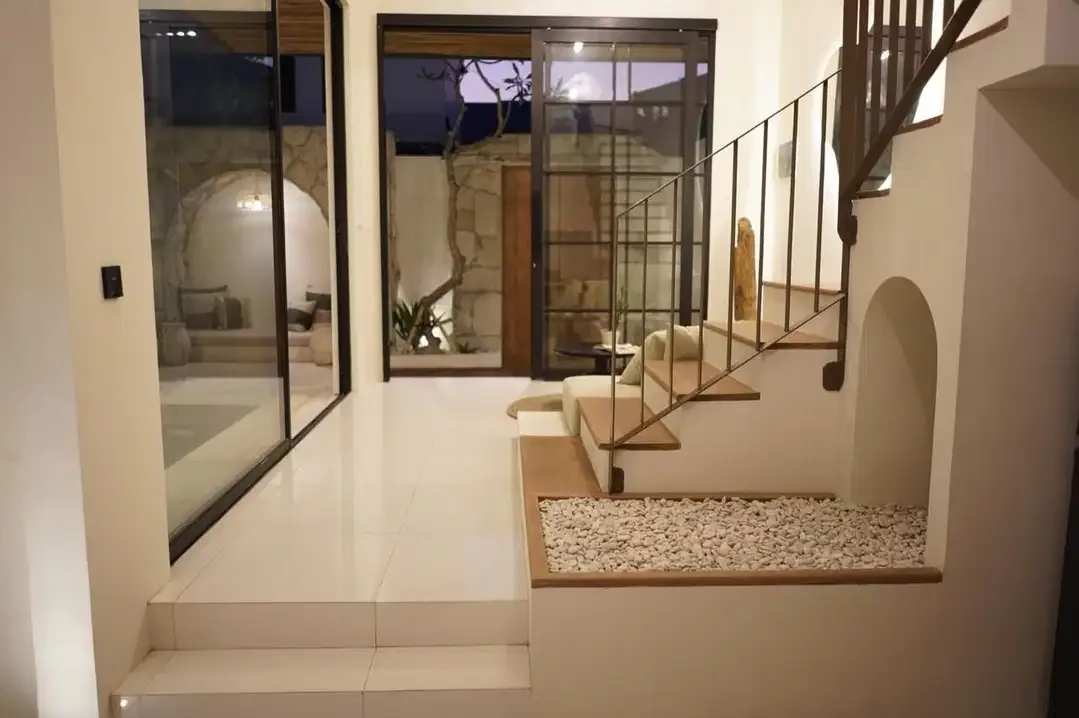 villa di seminyak kuta,furnish,lokasi sangat strategis,dkt jln utama - Image 3 of 10