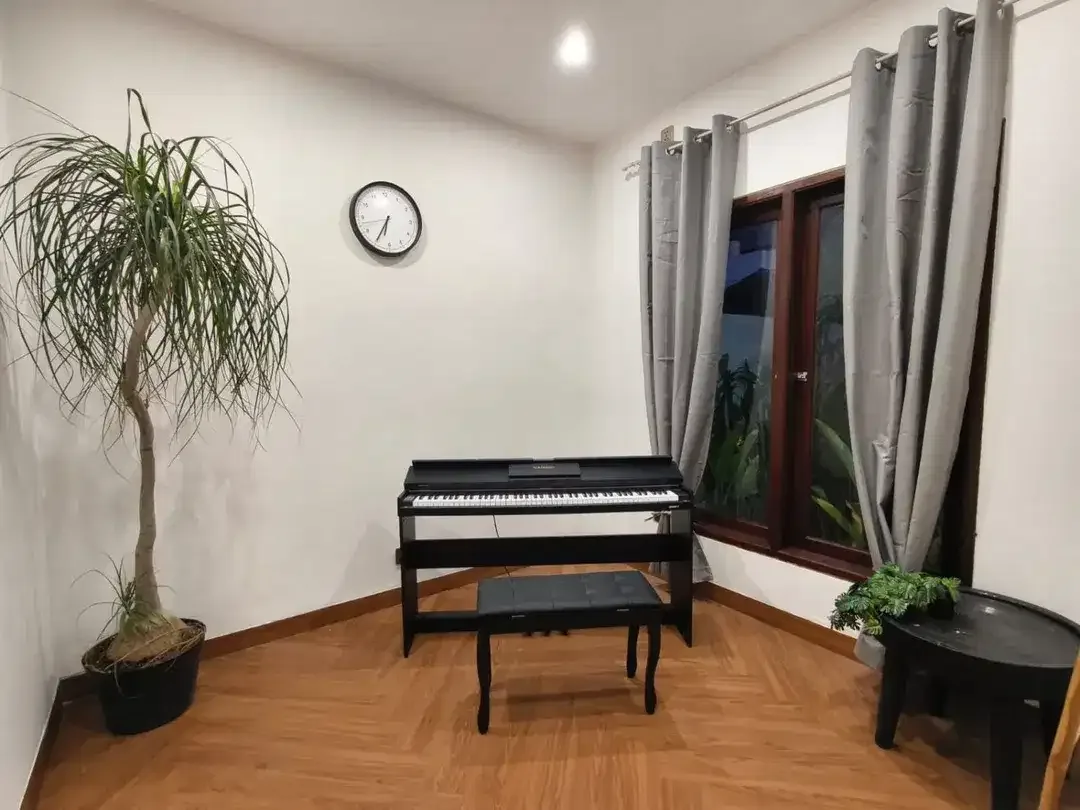 Rumah Fully Furnished dan One Gate System Dekat Tol Nusa Dua - Image 8 of 10