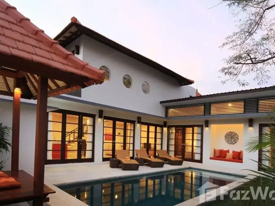 4 Bedroom Villa for sale in Seminyak, Bali - Image 1 of 10