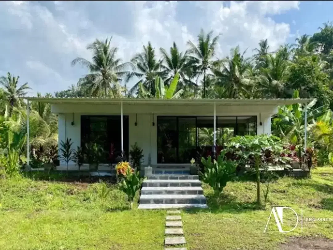 FREEHOLD LAND WITH EXISTING BUILDINGS - MEDEWI, JEMBRANA - Image 2 of 10
