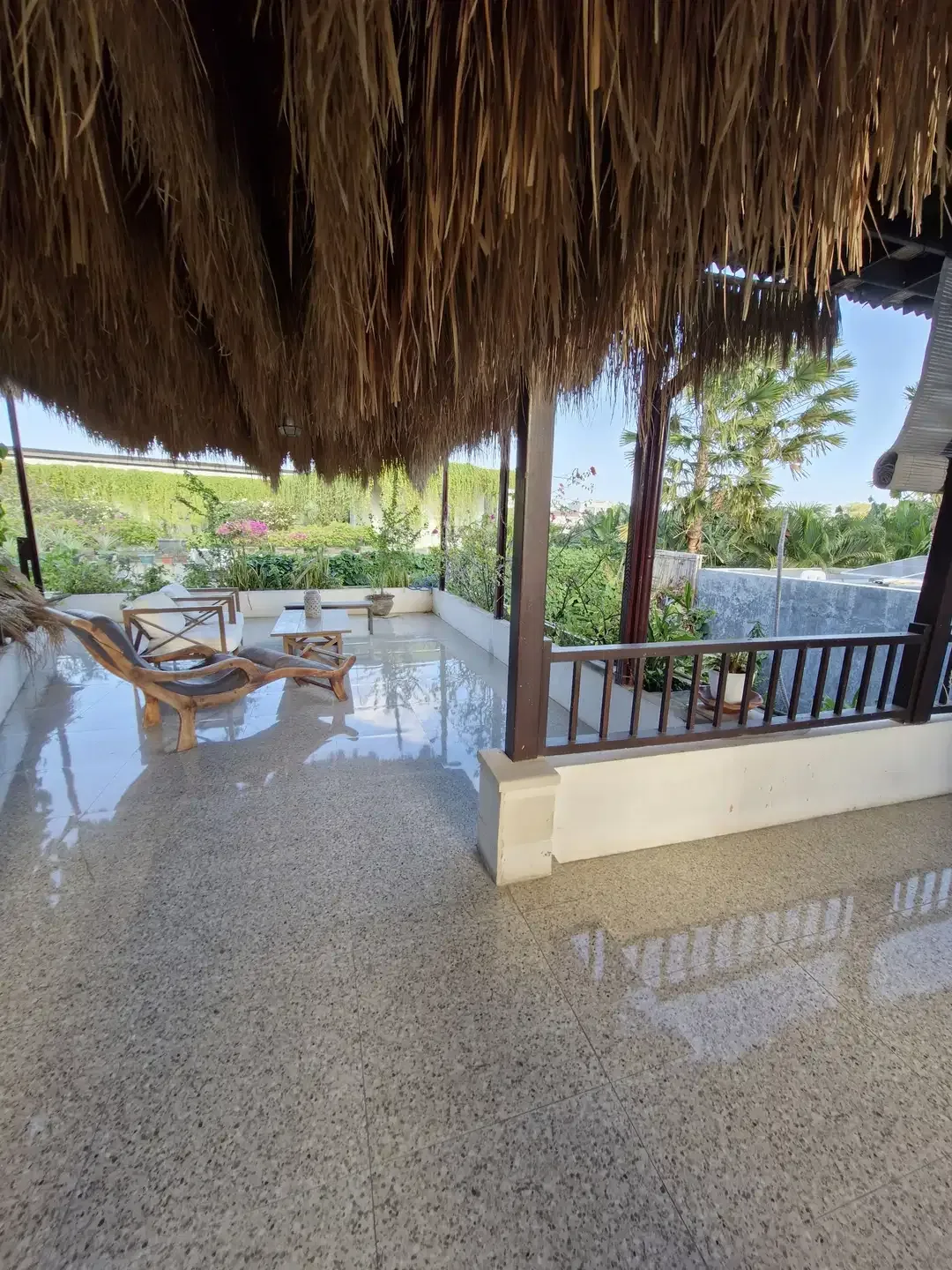 JUAL VILLA CANGGU BERAWA NEAR BEACH SHM FULLY FURNISHED - Image 7 of 10
