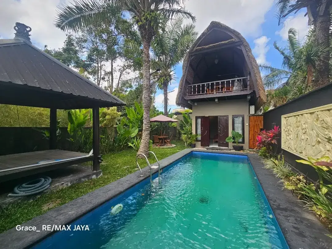 Villa dengan Desain Unik Arsitektur Nusantara Dijual di Balangan - Image 1 of 10