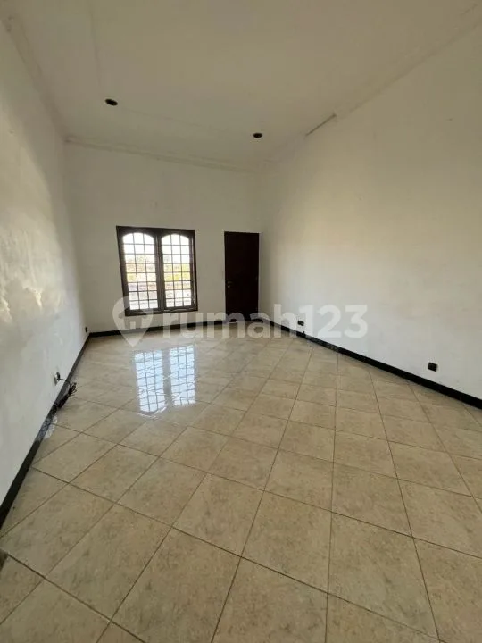 Dijual Cepat Ruko Bangunan 2 Lantai Bentuk Tanah Ngantong Jalan Gunung Agung - Image 3 of 4