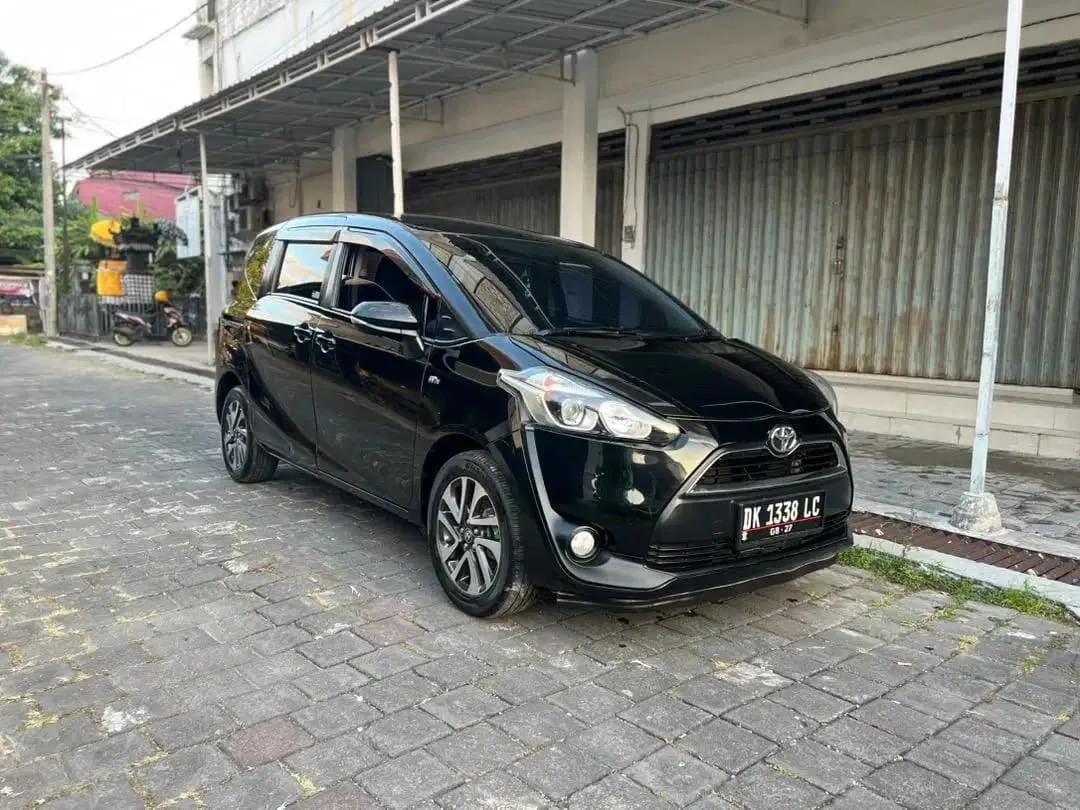 Toyota Sienta v 2017 manual,asli bali - Image 1 of 10