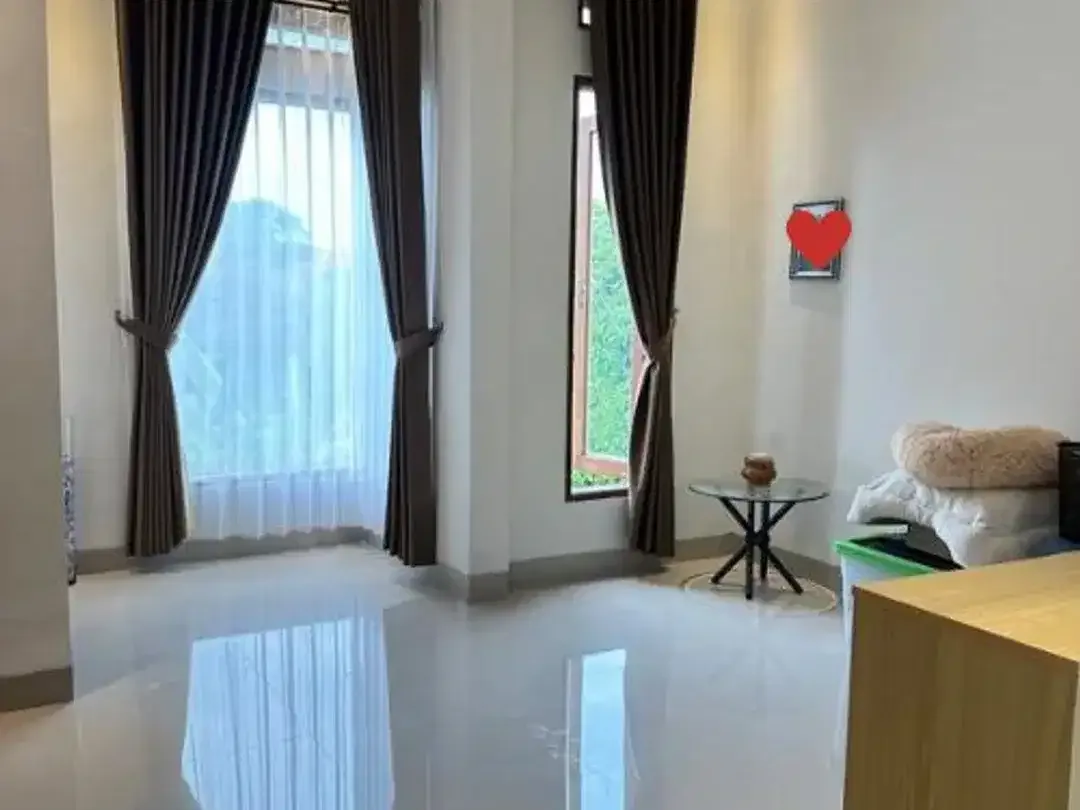 DIJUAL RUMAH 2 LANTAI FULLY FURNISHED – TUKAD BALIAN, RENON, DENPASAR SELATAN ( IR ) - Image 2 of 10