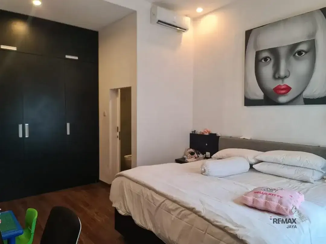 Rumah Hook 4 Kamar Tidur Dijual di Taman Griya Jimbaran Area - Image 8 of 10