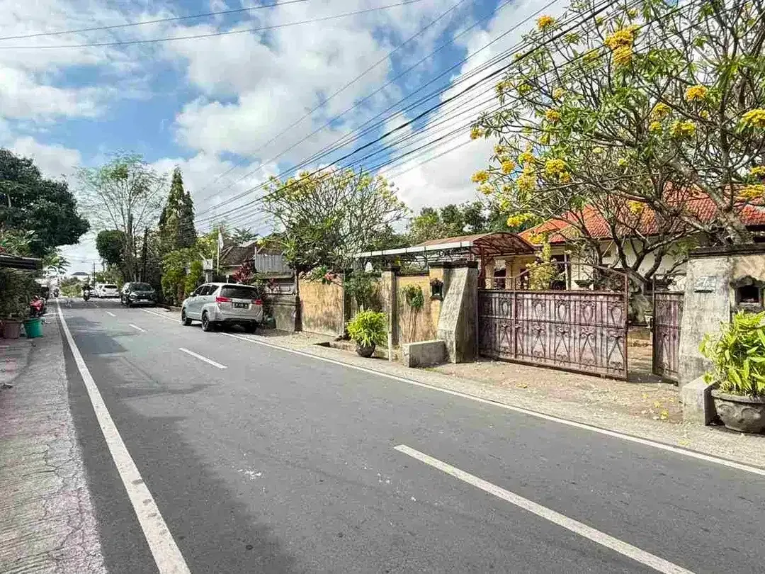 Tanah isi Bangunan Rumah di Pondok Indah Dekat Gatsu Barat Buluh Indah Cargo Mahendradatta - Image 2 of 8