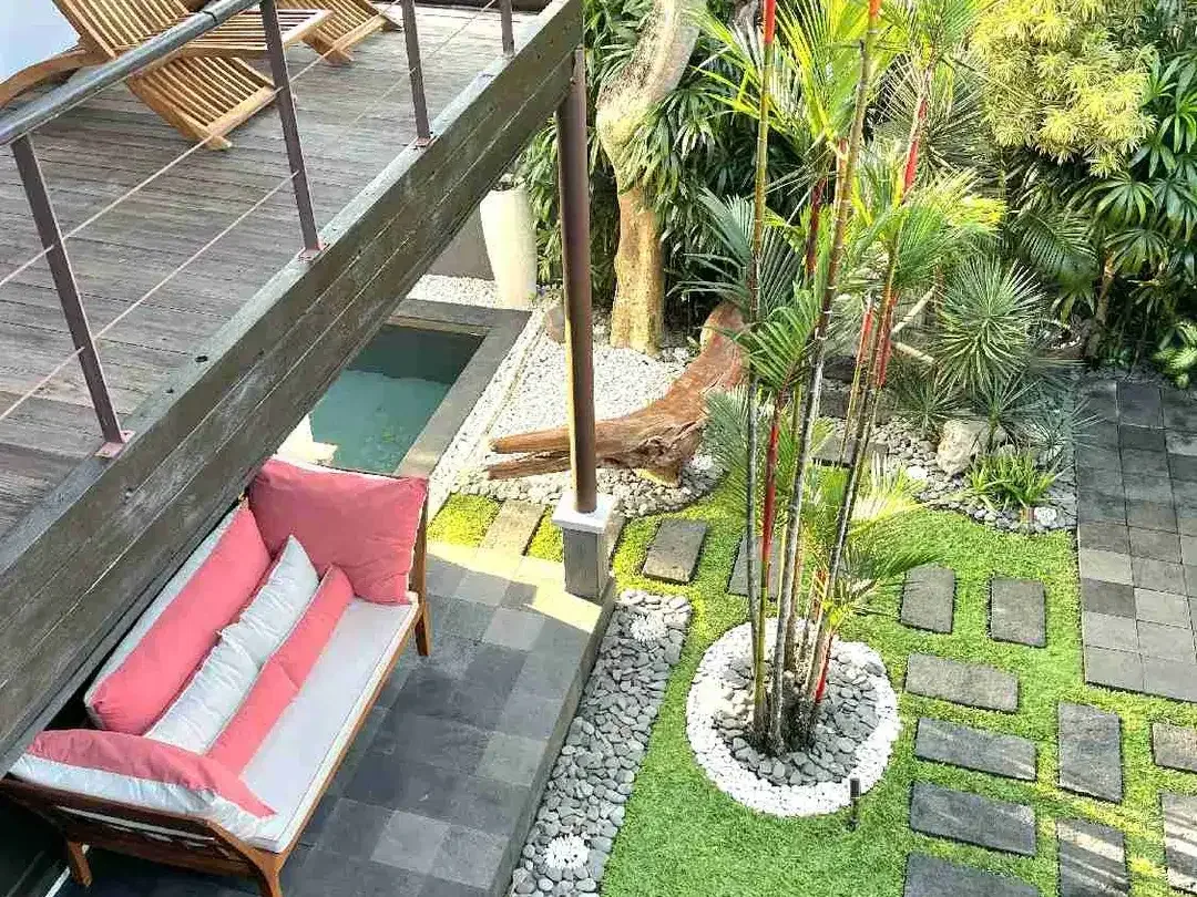 Villa Mewah 2 Lantai Puri Gading Jimbaran Gaya Tropis Full Furnish - Image 1 of 10