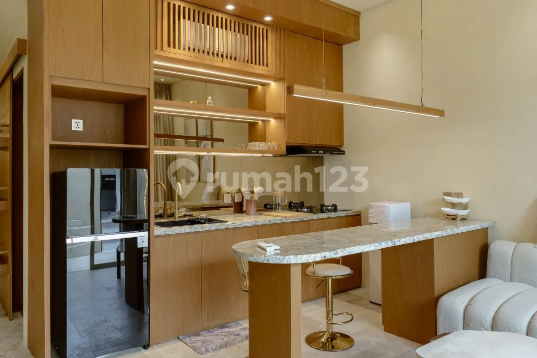 1 Bedroom Villa With Outdoor Jacuzzi And Enclosed Living Space In Berawa (R-Cg17) - Image 2 of 4