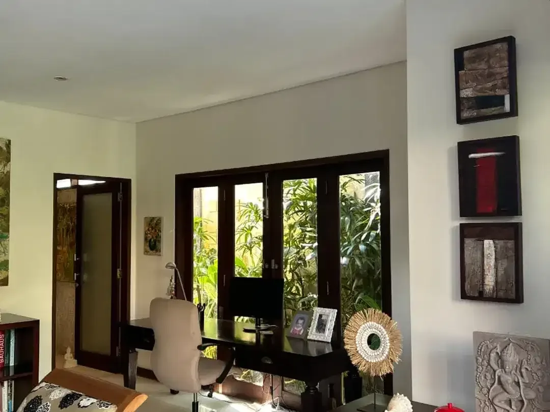 BALINESE VILLA NEAR PERERENAN BEACH - FOR SALE - Image 7 of 10