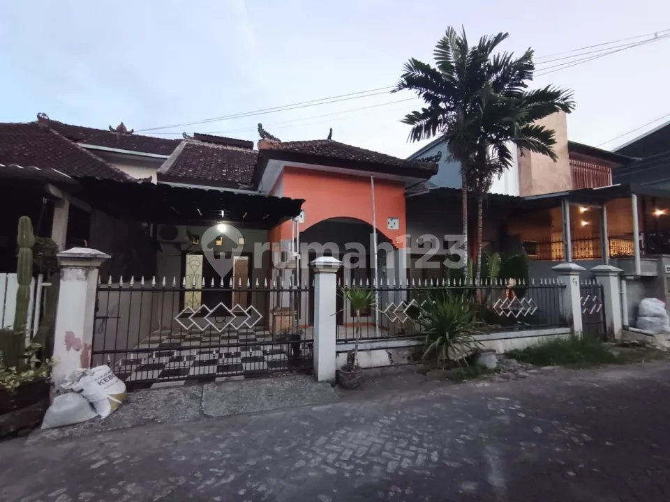 Rumah Luas di Jimbaran - Image 1 of 1