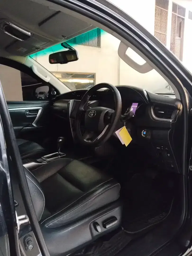 FORTUNER VRZ GR SPORT 2.8 CC TERIMA ATAS NAMA - Image 8 of 9