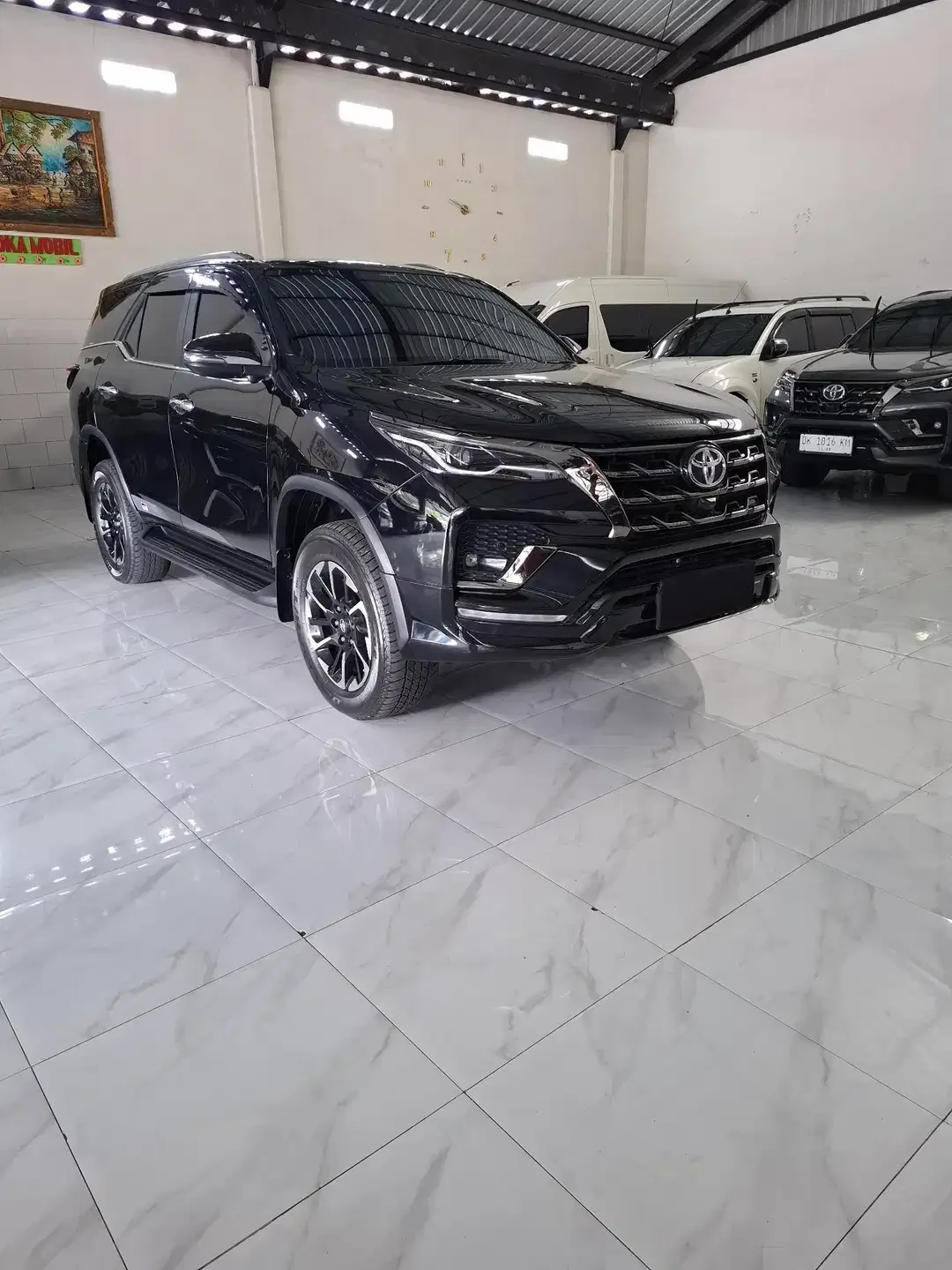 Fortuner VRZ GR sport 2.8 - Image 1 of 6