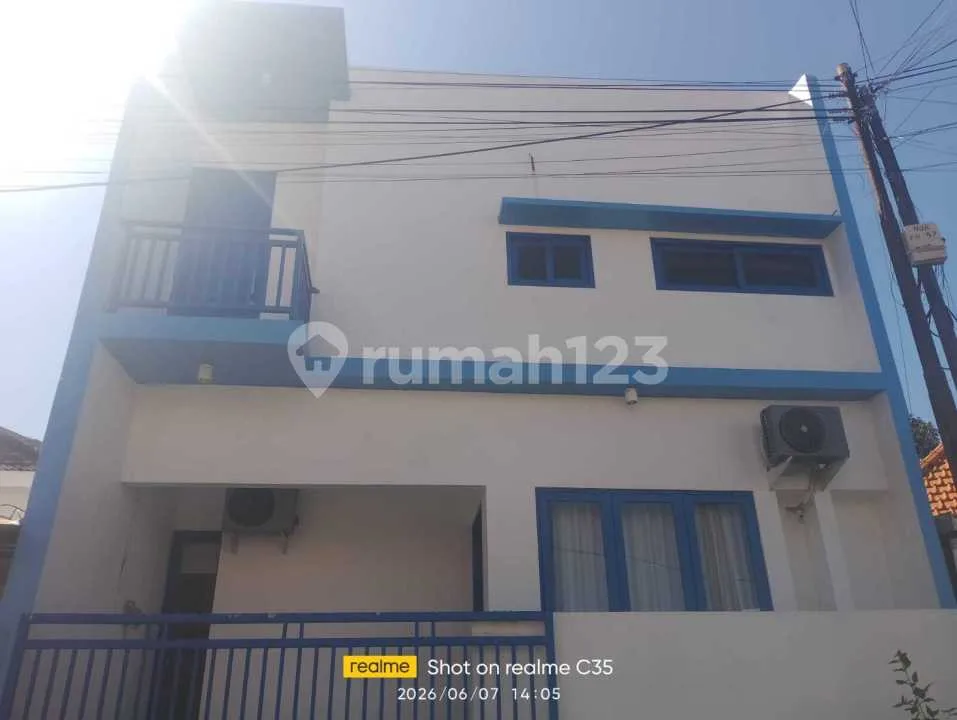 Rumah Jimbaran Bali Full Furnished 2 Lantai - Image 1 of 4