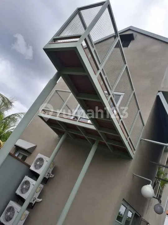 Di Jual Villa Murah Design Minimalis Area Canggu - Image 2 of 4