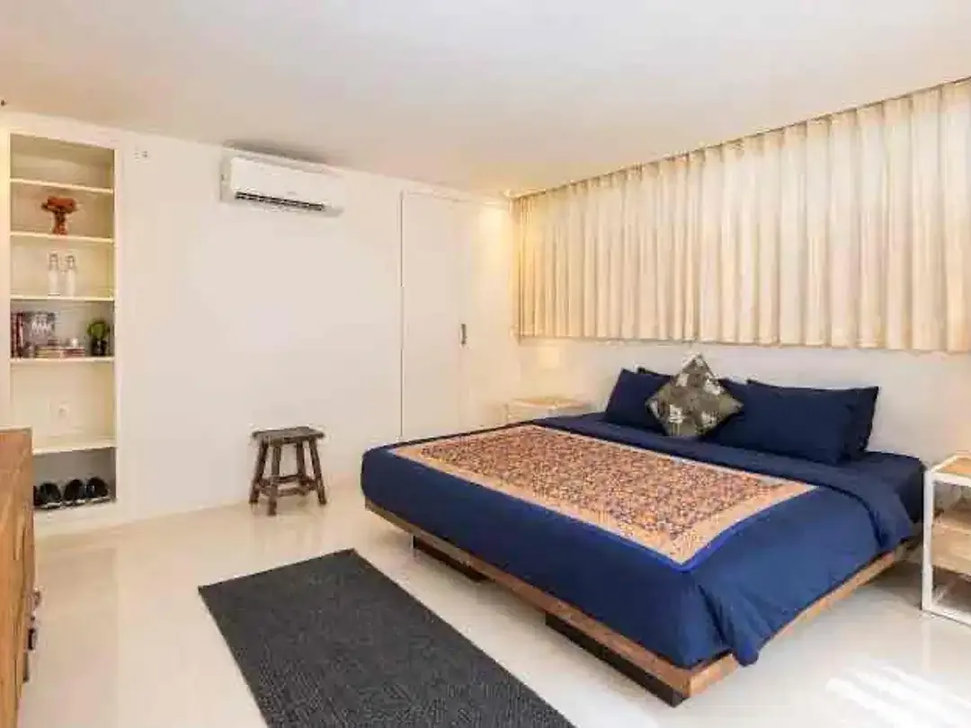Gorgeous villa 4 Are 3 Bedroom in the heart of Canggu Fully Furnished maintenance included - Image 6 of 10