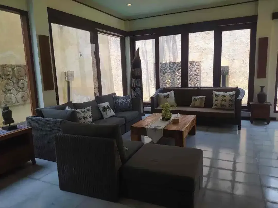Dijual VILLA Mewah siap huni di kawasan eksklusif  Sudamala Blanjong, Sanur — hanya 600 meter dari pantai. - Image 4 of 7