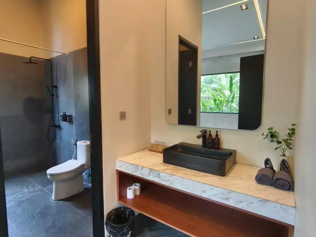 Dijual atau Disewakan Luxury Villa 4 Lantai View Laut One Gate System di Goa Gong, Jimbaran. - Image 2 of 10