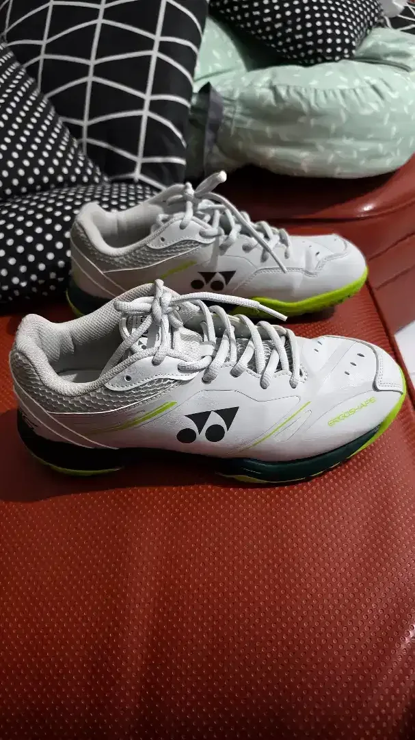 Sepatu Yonex SHB X VA 65 Viktor Axelsen Size 42 - Image 1 of 6