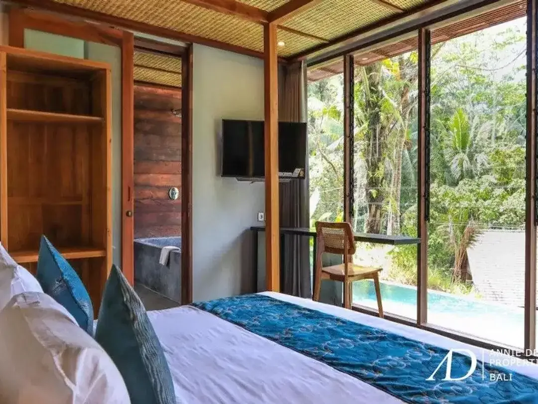 FREEHOLD ONE AND TWO-BEDROOM VILLAS IN UBUD - Image 9 of 10