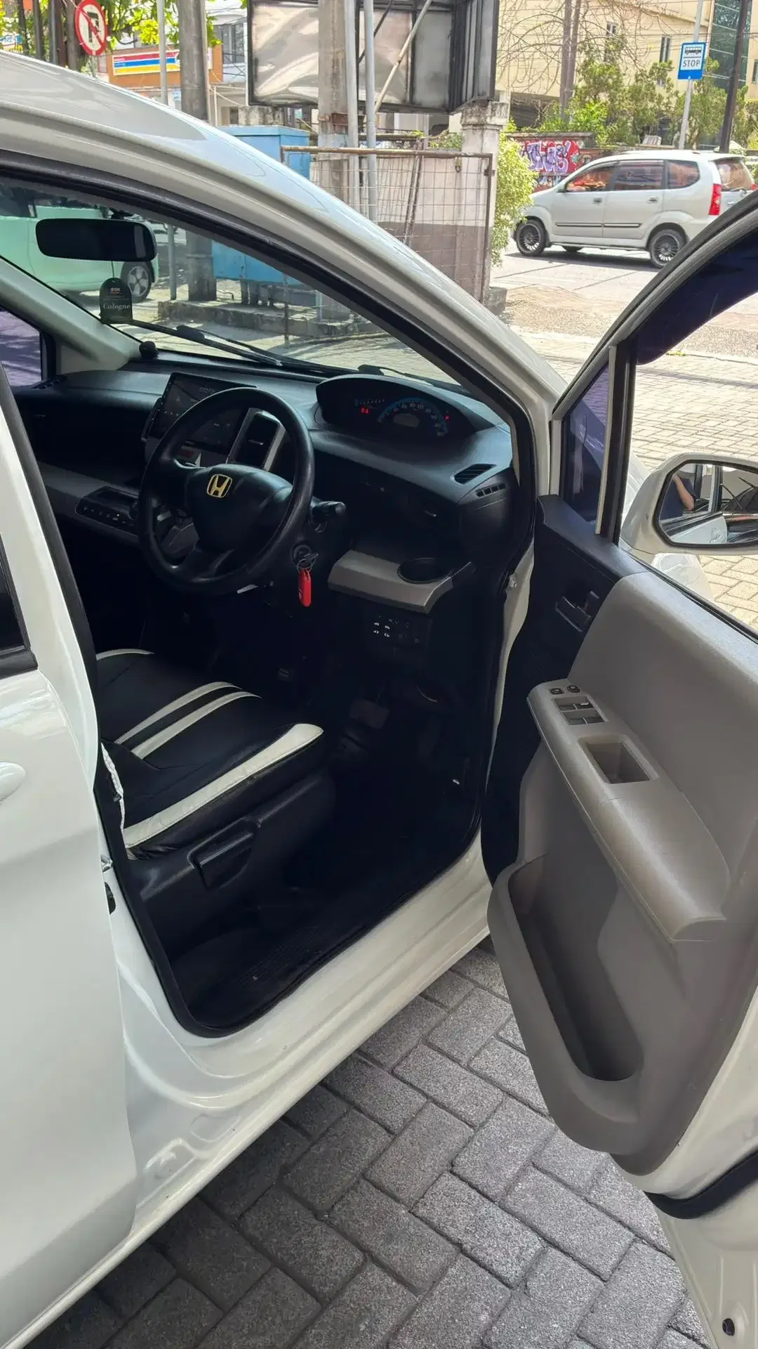 Honda Freed 2012 Bensin - Image 10 of 10