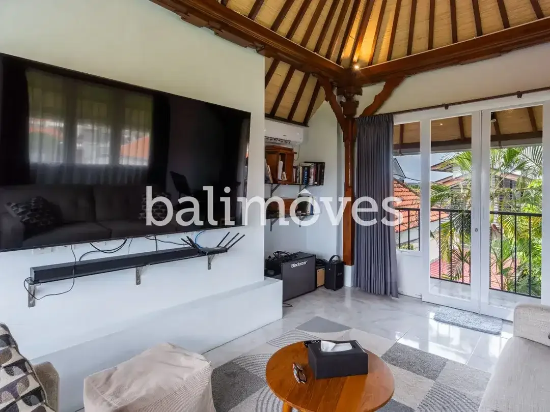 Dijual Villa 3 Kamar Tidur dengan Tanah yang Luas di Sanur - Image 7 of 10