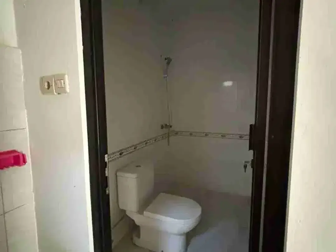 DIJUAL
Rumah Baru Siap Huni
Lokasi Jln Sandat Denpasar Dekat polda Bali - Image 6 of 9