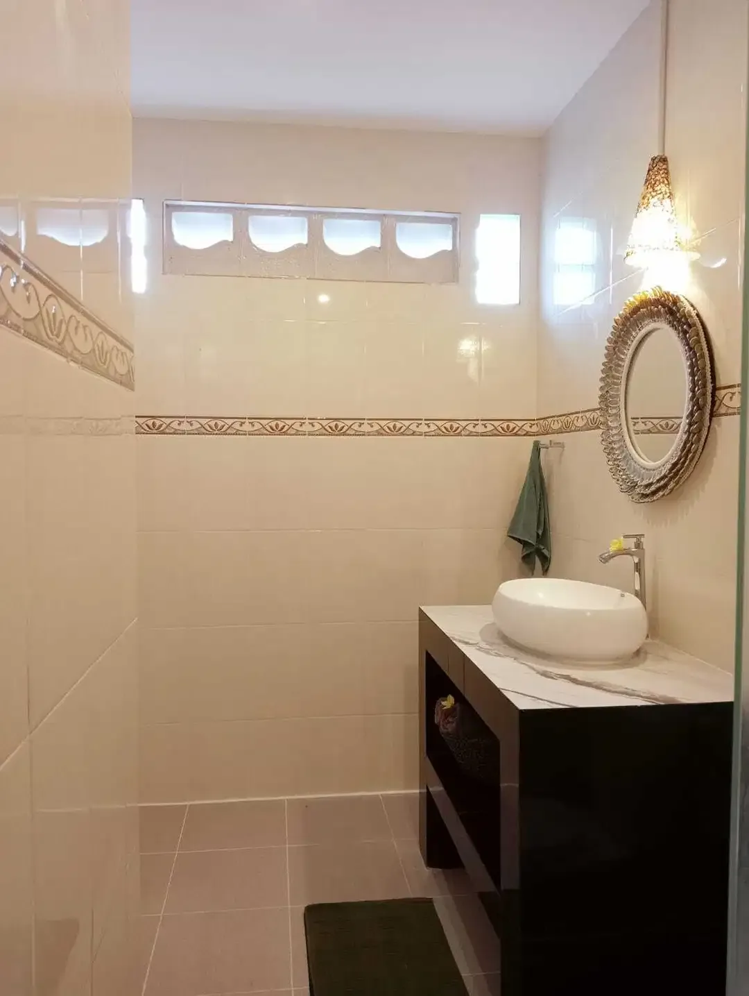 FOR RENT 2BR PRIVAT POOL LOKASI TENANG STARTEGIS DI SEMINYAK - Image 5 of 10