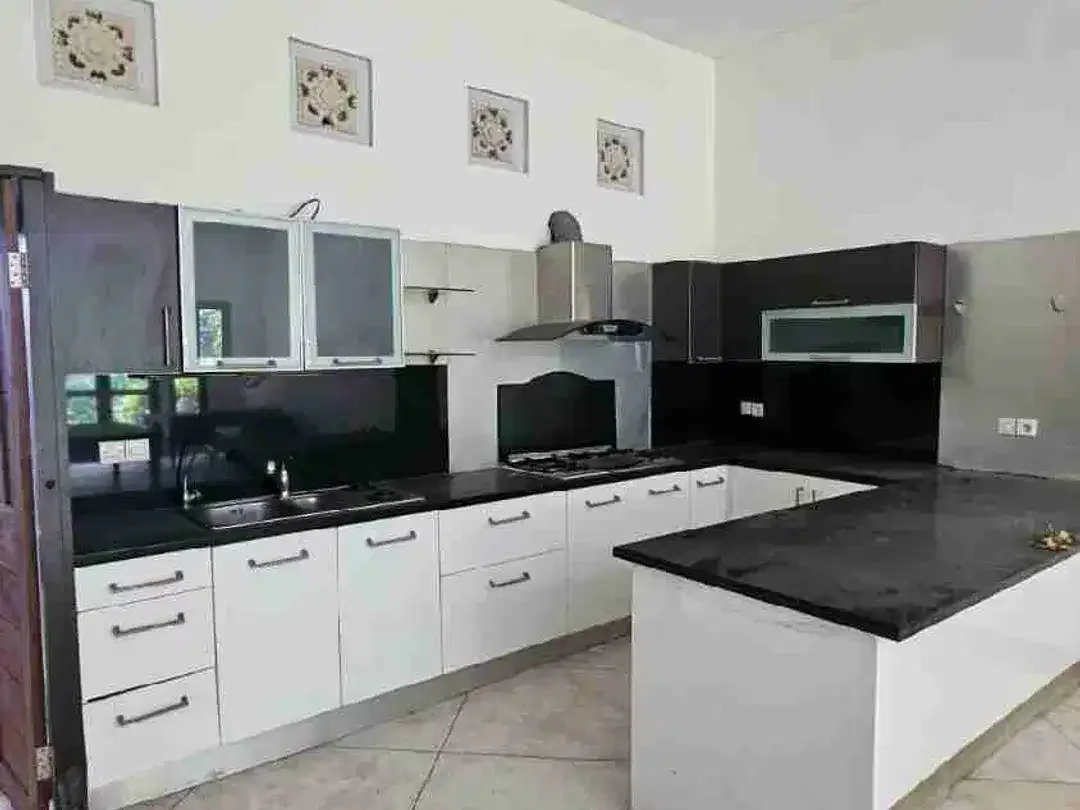 DIJUAL VILLA PANTAI SANUR, DENPASAR SELATAN - Image 9 of 10