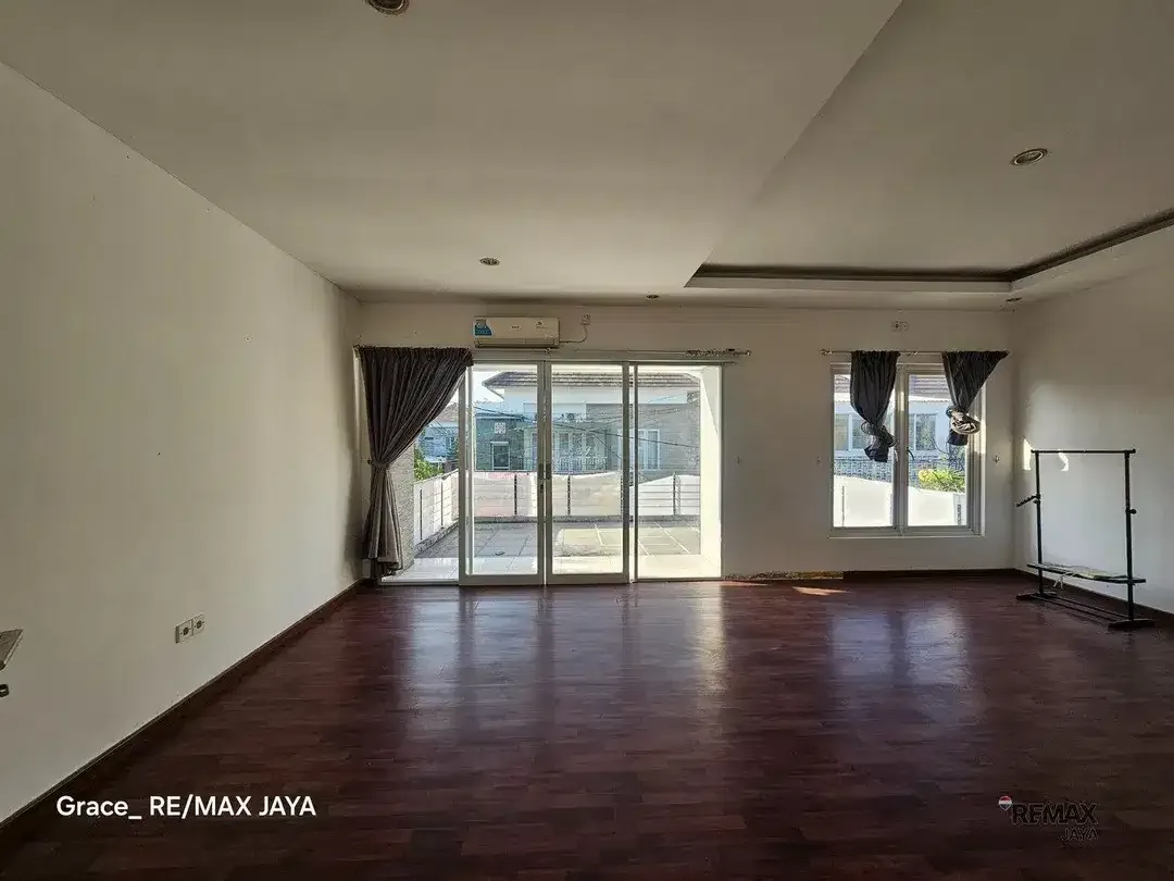 Rumah Modern 3+1 Bedroom Dijual, di Area Denpasar Selatan - Image 3 of 10