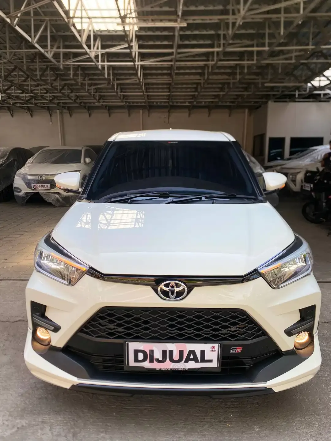 RAIZE GR 1.0 TURBO CVT 2021 - Image 1 of 10