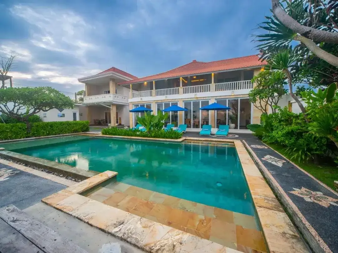 Beachfront 4 Bedroom Villa with Ocean View in Ketewel Bali for Sale Leasehold - Image 7 of 10