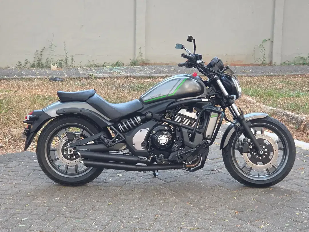 Moge Cruiser Kawasaki Vulcan 650 S th 2022 Like New Siap Gas Turing - Image 2 of 10